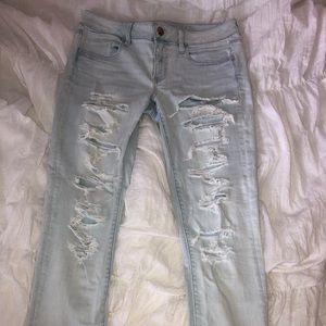 AEO Light Wash Super Low Jegging (Regular)